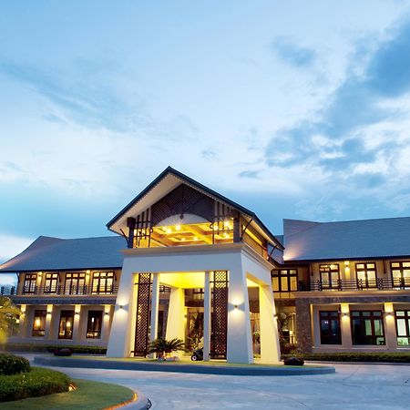 Emerald Palace Hotel Naypyidaw Экстерьер фото