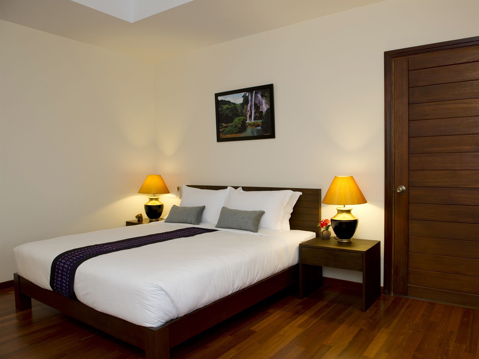 Emerald Palace Hotel Naypyidaw Экстерьер фото